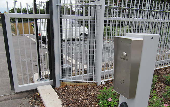 Intercom-on-Gate